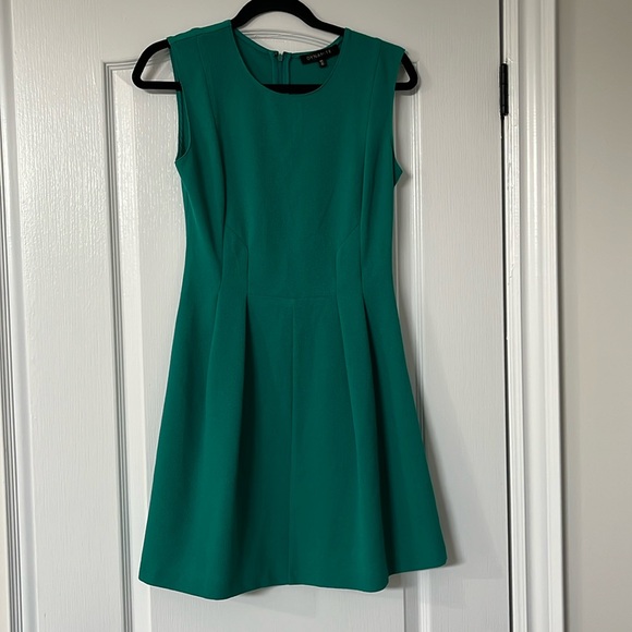 Green fit and flare dress - Picture 1 of 4